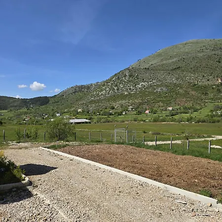 بيت ضيافة Villaggio Lura Fushe-Lure